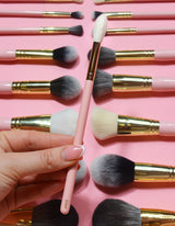 #669 Tapered Fluffy Duster Brush