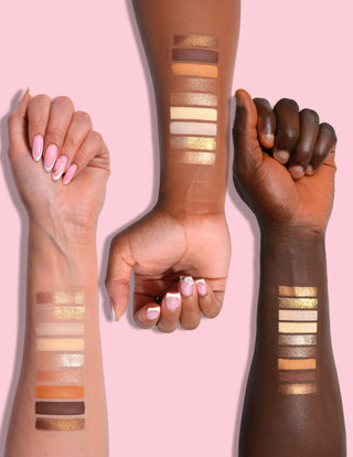 पी. लुईस ऑन द पुल क्रिसमस आईशैडो पैलेट्स