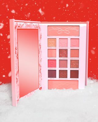 The Cosy Chronicles Christmas Face & Eyeshadow Palette
